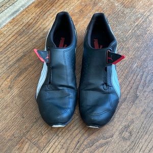 Puma slip on casuals (Velcro closure at top)